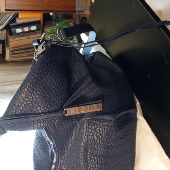 Handbag - Picture 2 of 14